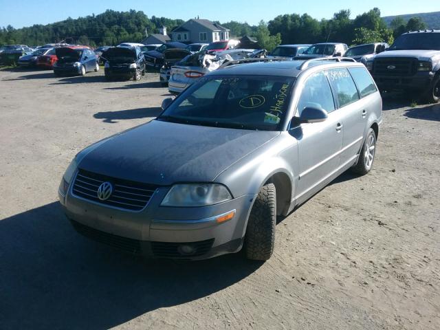 WVWVD63B84E176586 - 2004 VOLKSWAGEN PASSAT GLS SILVER photo 2