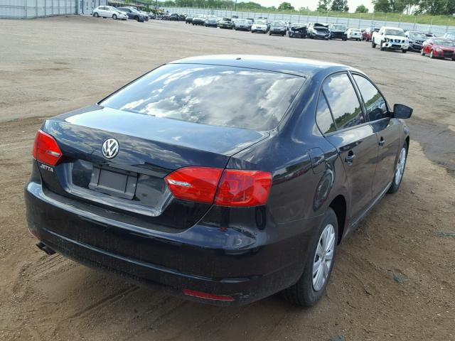 3VW2K7AJ6EM376951 - 2014 VOLKSWAGEN JETTA BASE BLACK photo 4