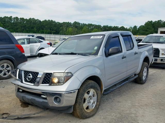 1N6AD07U07C400051 - 2007 NISSAN FRONTIER C SILVER photo 2