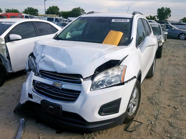 3GNCJLSB3FL232847 - 2015 CHEVROLET TRAX 1LT WHITE photo 2