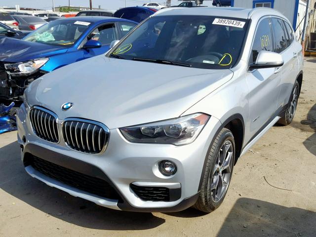 WBXHU7C37J5H42962 - 2018 BMW X1 SDRIVE2 Күміс фото 2