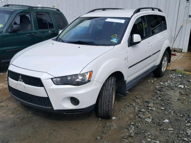 JA4AS2AW9AZ004259 - 2010 MITSUBISHI OUTLANDER WHITE photo 2