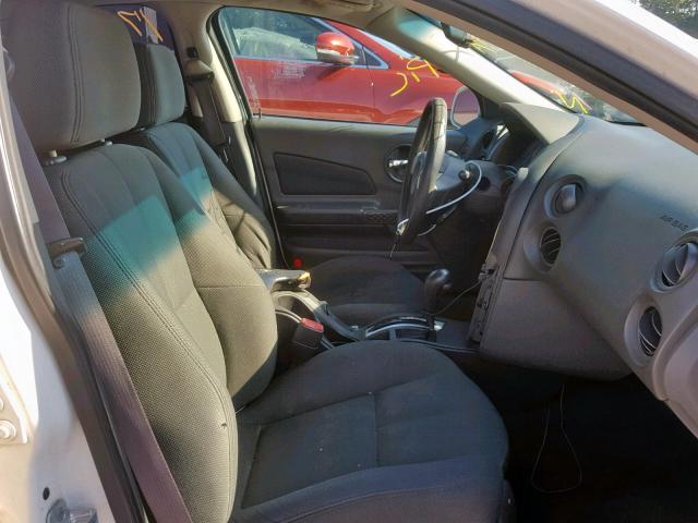 2G2WP522841326399 - 2004 PONTIAC GRAND PRIX WHITE photo 5