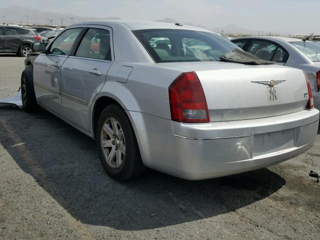 2C3KA53G16H352895 - 2006 CHRYSLER 300 TOURIN SILVER photo 3