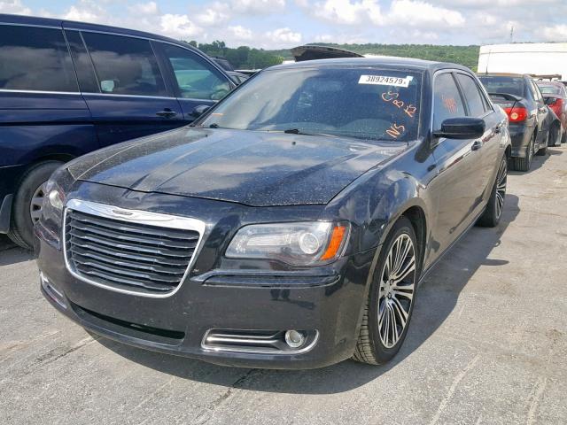 2C3CCABGXCH129842 - 2012 CHRYSLER 300 S BLACK photo 2