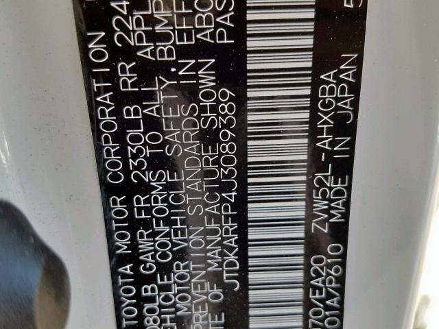 JTDKARFP4J3089389 - 2018 TOYOTA PRIUS PRIM 白色 照片 10