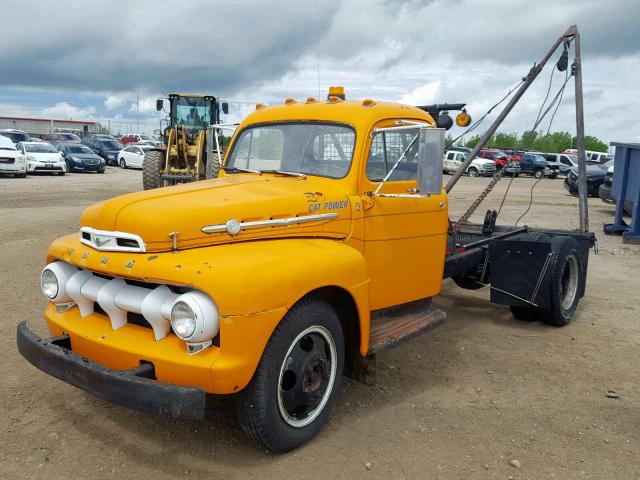 F5RMP18740 - 1952 FORD F-530F YELLOW photo 2