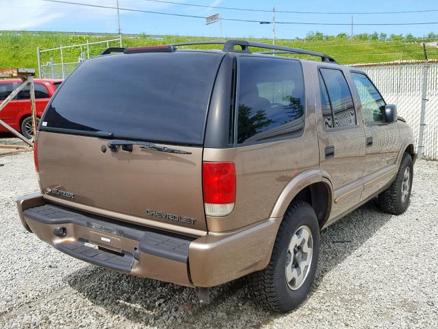 1GNDT13WX2K234417 - 2002 CHEVROLET BLAZER GOLD photo 4