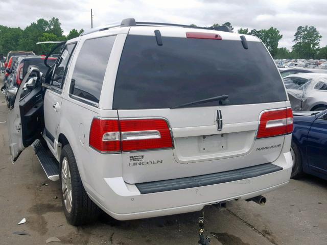 5LMJJ2H52CEL02323 - 2012 LINCOLN NAVIGATOR WHITE photo 3