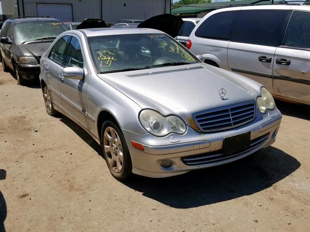 WDBRF84J25F639930 - 2005 MERCEDES-BENZ C 320 4MAT SILVER photo 1