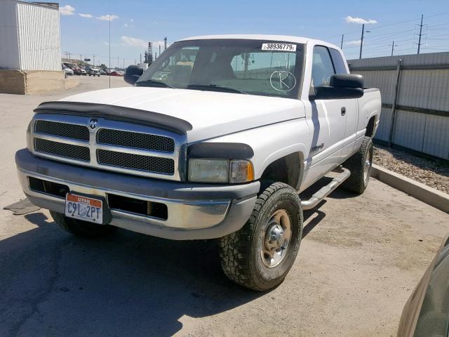 1B7KF23ZXYJ137403 - 2000 DODGE RAM 2500 WHITE photo 2