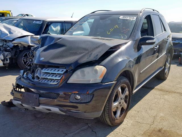 4JGBB86E48A395483 - 2008 MERCEDES-BENZ ML 350 BLACK photo 2