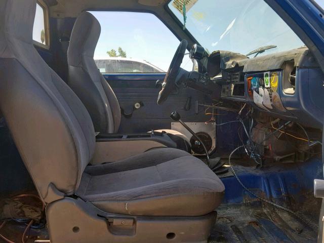 RN42120361 - 1980 TOYOTA HILUX BLUE photo 5