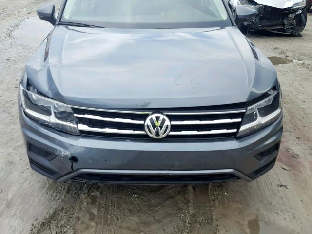 3VV3B7AX2JM106025 - 2018 VOLKSWAGEN TIGUAN SE GRAY photo 7