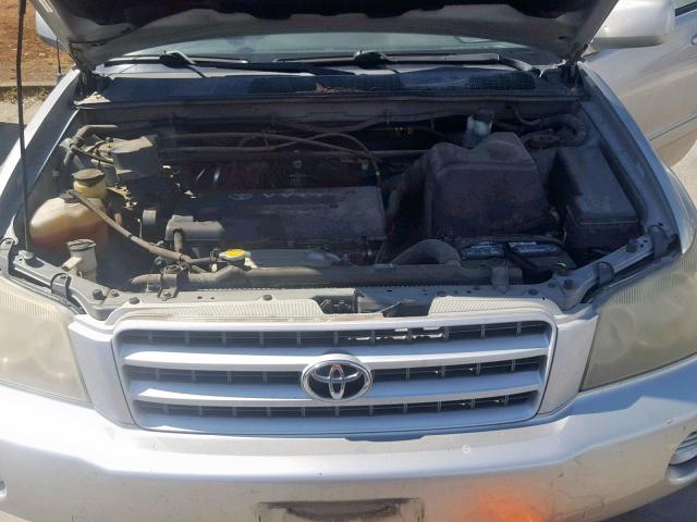 JTEGD21A320024121 - 2002 TOYOTA HIGHLANDER SILVER photo 7