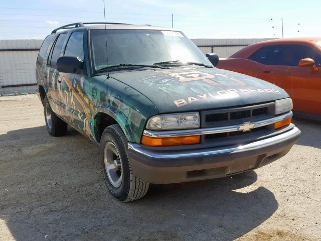 1GNCS13W1Y2229808 - 2000 CHEVROLET BLAZER GRAY photo 1