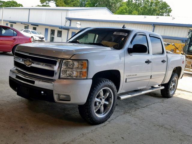 3GCRKSE3XAG261665 - 2010 CHEVROLET SILVERADO SILVER photo 2