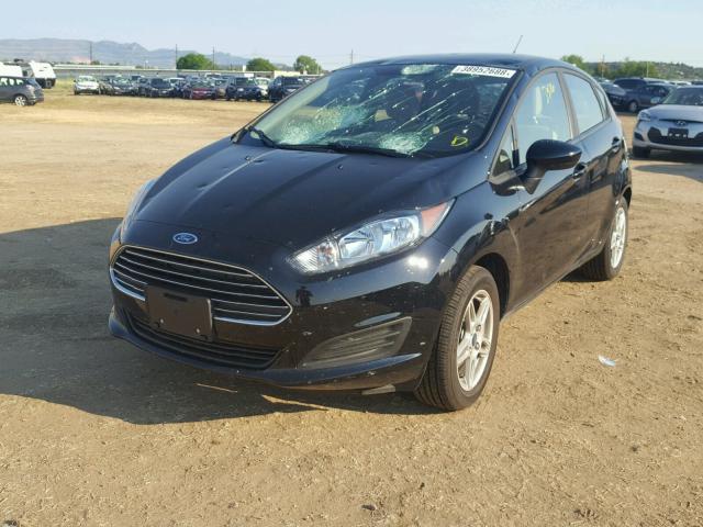 3FADP4EJXHM169043 - 2017 FORD FIESTA SE BLACK photo 2