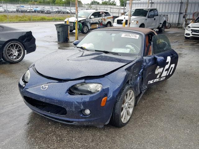 JM1NC25F270128935 - 2007 MAZDA MX-5 MIATA BLUE photo 2