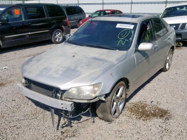 JTHBD192440084352 - 2004 LEXUS IS 300 SILVER photo 2