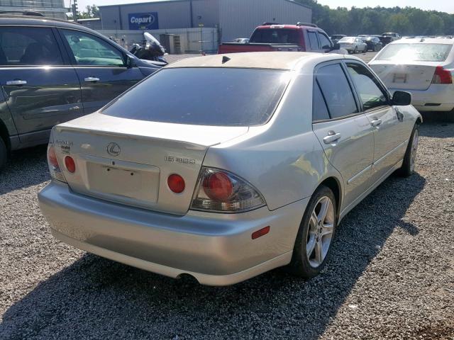 JTHBD192440084352 - 2004 LEXUS IS 300 SILVER photo 4