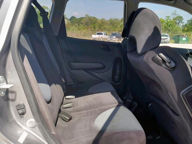 JHMGD38427S011171 - 2007 HONDA FIT GRAY photo 6