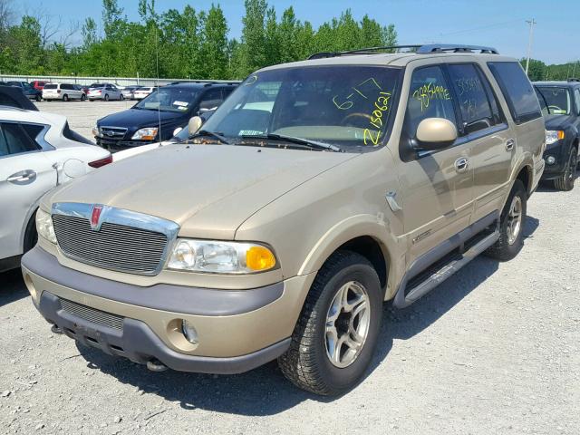 5LMPU28L8WLJ29388 - 1998 LINCOLN NAVIGATOR GOLD photo 2