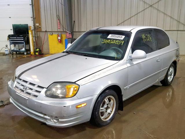 KMHCG35C05U326051 - 2005 HYUNDAI ACCENT GS SILVER photo 2