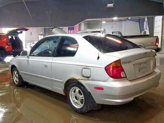 KMHCG35C05U326051 - 2005 HYUNDAI ACCENT GS SILVER photo 3