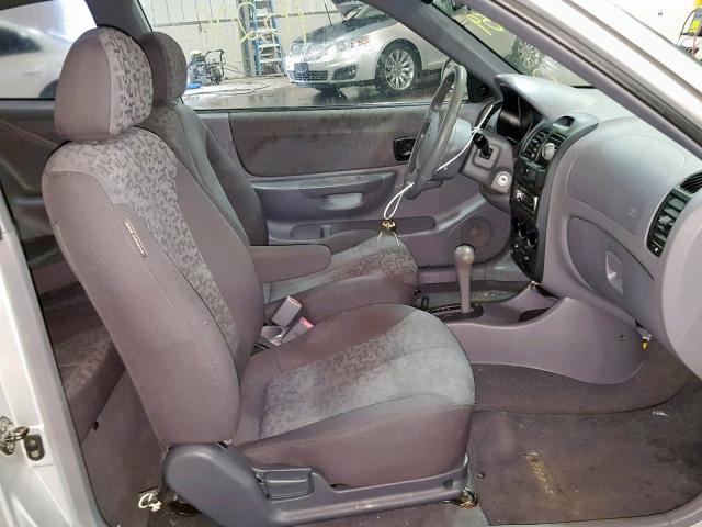 KMHCG35C05U326051 - 2005 HYUNDAI ACCENT GS SILVER photo 5