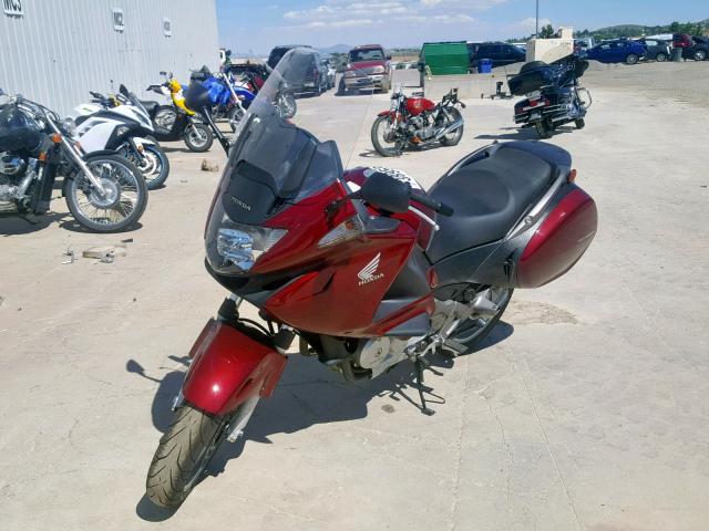 VTMRC5227AE001198 - 2010 HONDA NT700 V RED photo 2