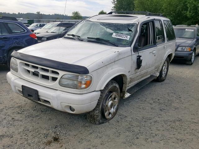 1FMZU85P0YZA15990 - 2000 FORD EXPLORER L WHITE photo 2