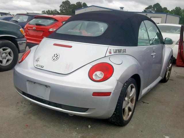 3VWSF31Y56M334010 - 2006 VOLKSWAGEN NEW BEETLE Gümüş foto 4