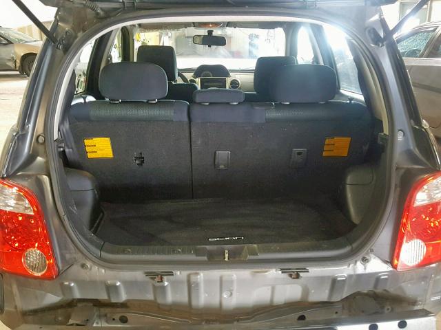 JTKKT604665018027 - 2006 TOYOTA SCION XA GRAY photo 9