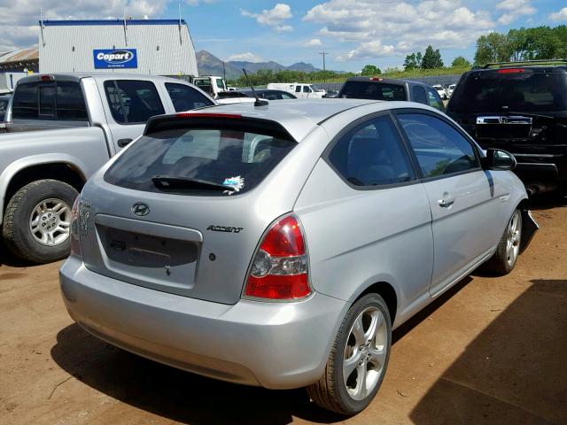 KMHCN36C39U124962 - 2009 HYUNDAI ACCENT SE SILVER photo 4