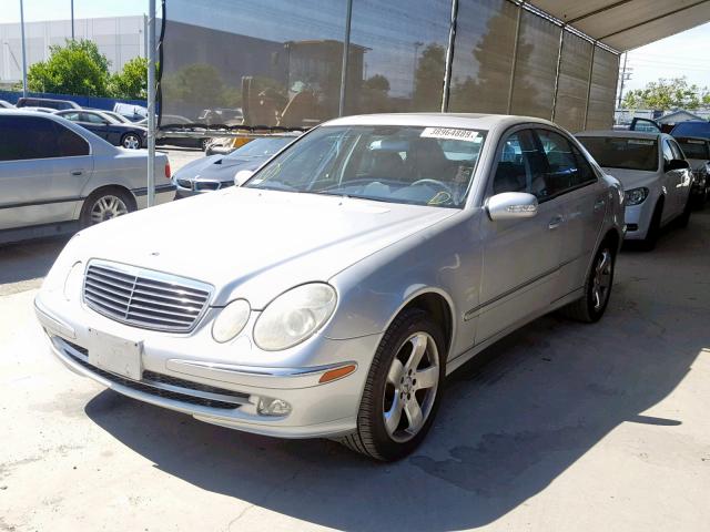 WDBUF65J74A422463 - 2004 MERCEDES-BENZ E 320 SILVER photo 2