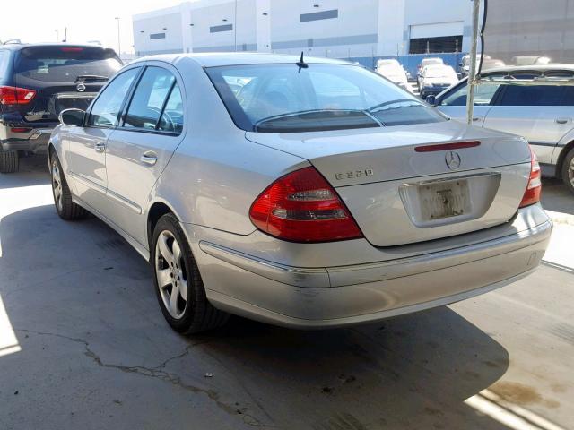 WDBUF65J74A422463 - 2004 MERCEDES-BENZ E 320 SILVER photo 3