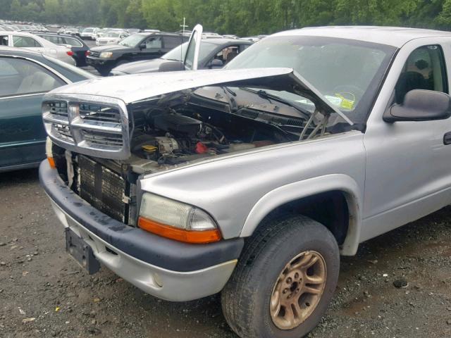 1D7HG38N74S521510 - 2004 DODGE DAKOTA QUA SILVER photo 9