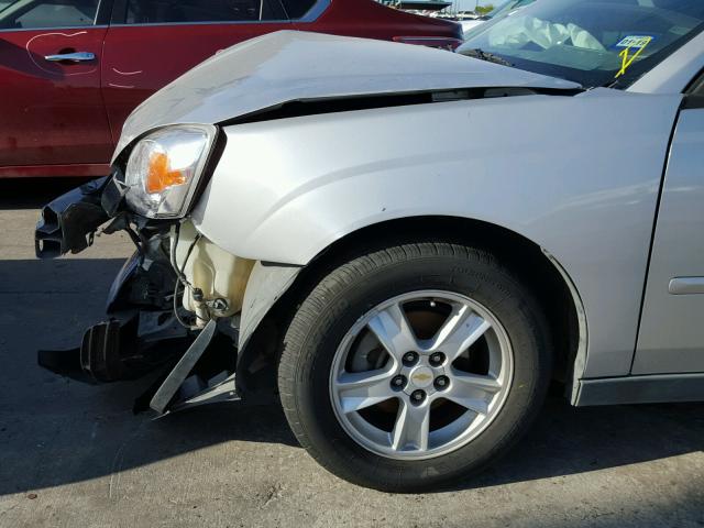 1G1ZT54825F194619 - 2005 CHEVROLET MALIBU LS 银色 照片 9