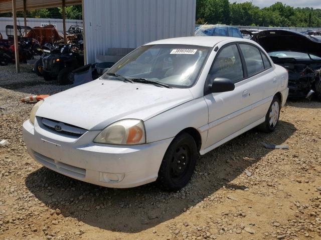 KNADC125546288119 - 2004 KIA RIO WHITE photo 2