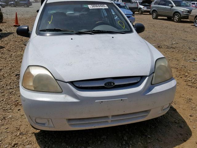 KNADC125546288119 - 2004 KIA RIO WHITE photo 9