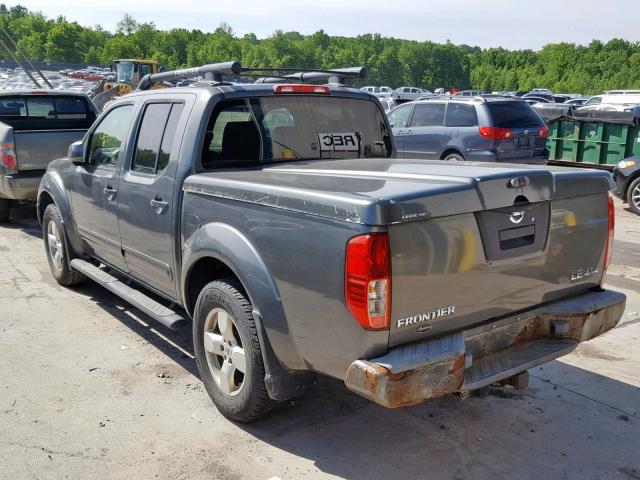 1N6AD07W46C463878 - 2006 NISSAN FRONTIER C GRAY photo 3