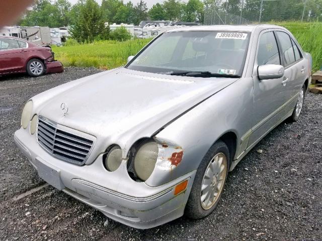 WDBJF65J71B375492 - 2001 MERCEDES-BENZ E 320 SILVER photo 2