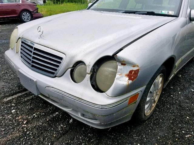 WDBJF65J71B375492 - 2001 MERCEDES-BENZ E 320 SILVER photo 9