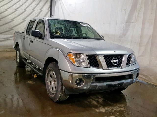 1N6AD07U16C470785 - 2006 NISSAN FRONTIER C GRAY photo 1