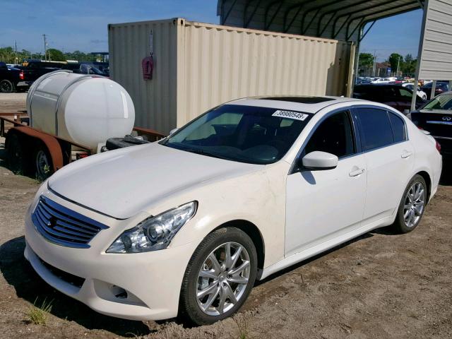 JN1CV6AP6DM715234 - 2013 INFINITI G37 BASE WHITE photo 2