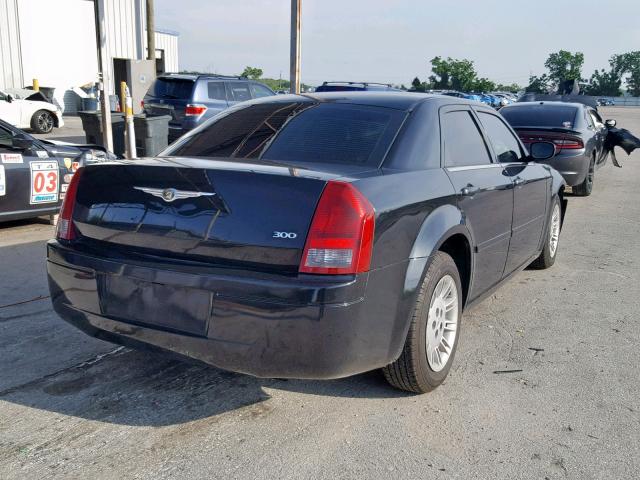 2C3KA43R16H505593 - 2006 CHRYSLER 300 BLACK photo 4