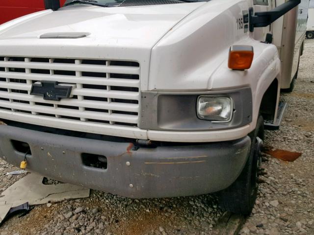 1GBE4V1225F513363 - 2005 CHEVROLET C4500 C4V0 WHITE photo 9