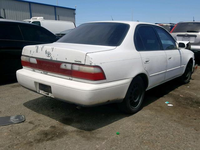 1NXBB02E5VZ629289 - 1997 TOYOTA COROLLA DX WHITE photo 4