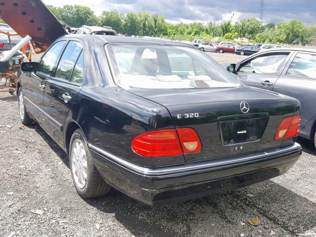 WDBJF55F0VJ032105 - 1997 MERCEDES-BENZ E 320 BLACK photo 3